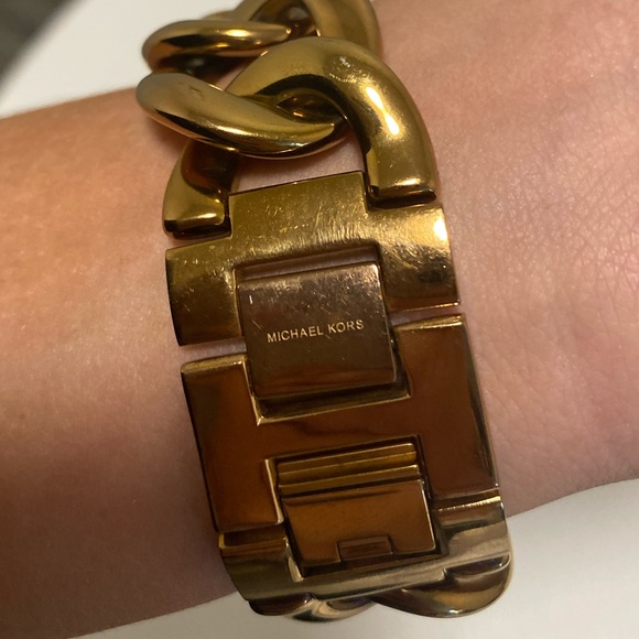 Women’s Michael Kors Wristwatch - Picture 3 of 6